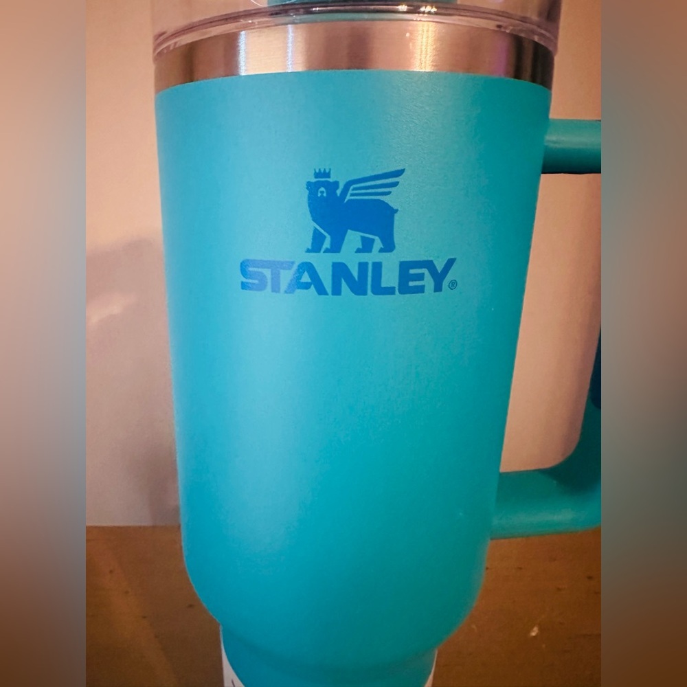 NEW Stanley Turquoise/Blue 40 oz Tumbler! - Picture 2 of 6